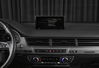 Подержанный автомобиль Audi Q7 2019 года (19 фото)