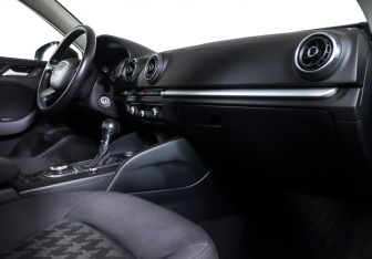 Подержанный автомобиль Audi A3 Hatchback 2013 года (10 фото)