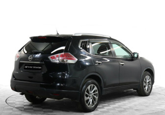 Подержанный автомобиль Nissan X-Trail 2015 года (5 фото)
