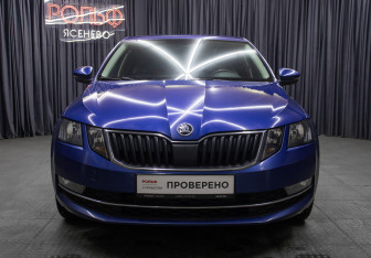 Подержанный автомобиль Skoda Octavia Liftback 2019 года (2 фото)