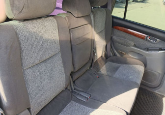 Подержанный автомобиль Toyota Land Cruiser Prado 2008 года (11 фото)