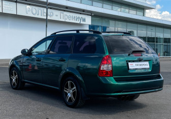 Подержанный автомобиль Chevrolet Lacetti Wagon 2007 года (7 фото)