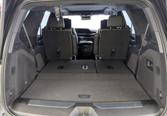 Подержанный автомобиль Cadillac Escalade Suv 2022 года (10 фото)