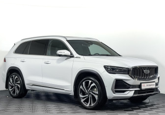 Подержанный автомобиль Geely Monjaro 2025 года (3 фото)