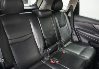 Подержанный автомобиль Nissan X-Trail 2016 года (12 фото)