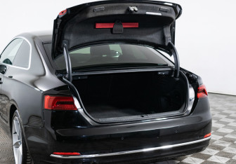 Подержанный автомобиль Audi A5 Coupe 2018 года (9 фото)