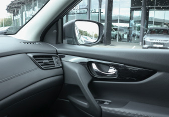 Подержанный автомобиль Nissan Qashqai 2021 года (16 фото)