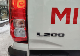 Новый Mitsubishi L200 2025 (15 фото)