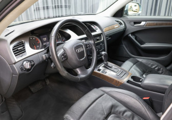 Подержанный автомобиль Audi A4 allroad 2009 года (16 фото)