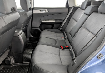 Подержанный автомобиль Subaru Forester Suv 2010 года (12 фото)