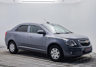Подержанный автомобиль Chevrolet Cobalt Sedan 2020 года (7 фото)