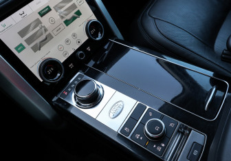 Подержанный автомобиль Land Rover Range Rover 2018 года (21 фото)