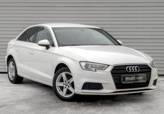 Подержанный автомобиль Audi A3 Sedan 2017 года (3 фото)