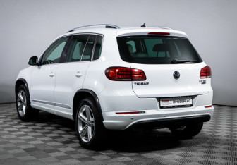 Подержанный автомобиль Volkswagen Tiguan 2015 года (7 фото)