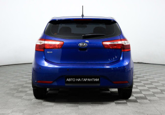 Подержанный автомобиль Kia Rio Hatchback 2013 года (6 фото)