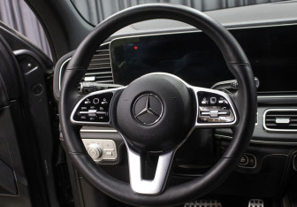 Подержанный автомобиль Mercedes-Benz GLE 2019 года (17 фото)