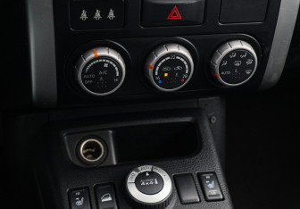 Подержанный автомобиль Nissan X-Trail 2011 года (16 фото)