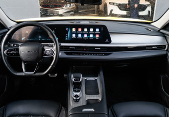 Подержанный автомобиль Chery Arrizo 8 2024 года (11 фото)