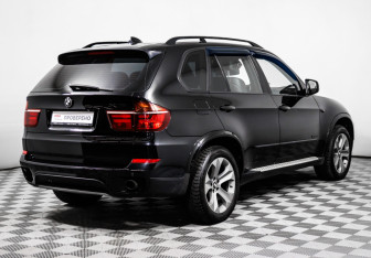 Подержанный автомобиль BMW X5 2011 года (5 фото)