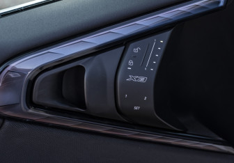 Подержанный автомобиль BMW X3 2025 года (28 фото)