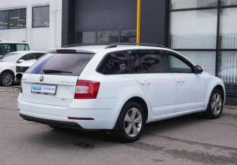 Подержанный автомобиль Skoda Octavia Wagon 2015 года (5 фото)