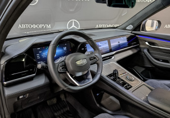 Подержанный автомобиль Geely Monjaro 2025 года (15 фото)