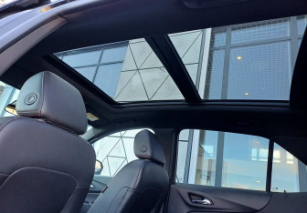 Подержанный автомобиль Chevrolet Equinox 2021 года (28 фото)
