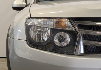 Подержанный автомобиль Renault Duster 2014 года (17 фото)