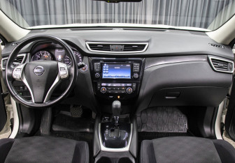 Подержанный автомобиль Nissan X-Trail 2018 года (14 фото)