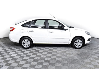 Подержанный автомобиль LADA (ВАЗ) Granta Sedan 2021 года (4 фото)