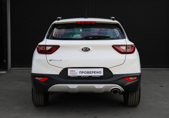 Подержанный автомобиль Kia Stonic 2018 года (5 фото)