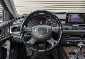 Подержанный автомобиль Audi A6 Sedan 2012 года (22 фото)