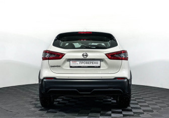 Подержанный автомобиль Nissan Qashqai 2019 года (6 фото)