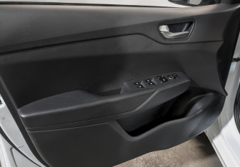 Подержанный автомобиль Hyundai Solaris Sedan 2020 года (19 фото)