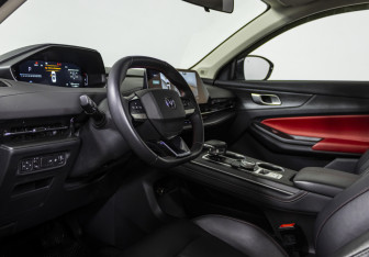 Подержанный автомобиль Changan UNI-S 2024 года (9 фото)