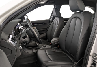 Подержанный автомобиль BMW X1 2021 года (20 фото)