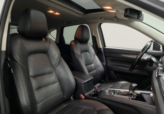 Подержанный автомобиль Mazda CX-5 2017 года (13 фото)