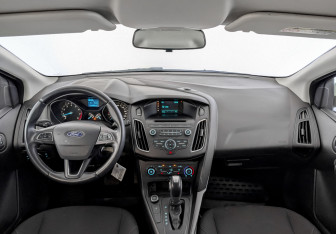 Подержанный автомобиль Ford Focus Hatchback 2019 года (14 фото)