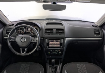 Подержанный автомобиль Skoda Yeti 2017 года (14 фото)