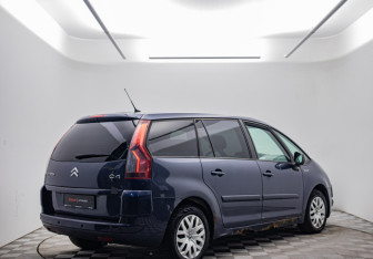 Подержанный автомобиль Citroen C4 Picasso 2007 года (5 фото)