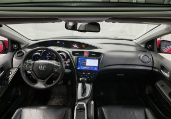 Подержанный автомобиль Honda Civic Hatchback 2013 года (13 фото)