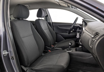 Подержанный автомобиль Kia Rio Hatchback 2021 года (23 фото)