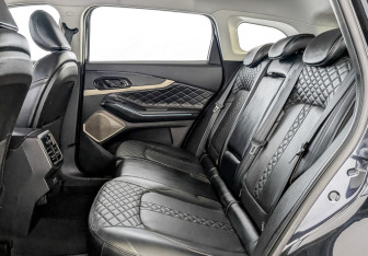 Подержанный автомобиль Exeed TXL 2022 года (12 фото)