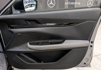 Подержанный автомобиль Changan UNI-V 2023 года (24 фото)