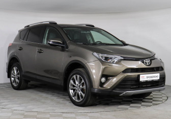Подержанный автомобиль Toyota RAV4 2018 года (4 фото)