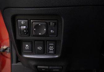Подержанный автомобиль Nissan Juke 2011 года (17 фото)