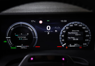 Подержанный автомобиль Toyota Camry Sedan 2025 года (16 фото)