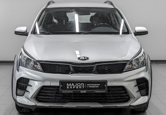 Подержанный автомобиль Kia Rio Hatchback 2021 года (2 фото)