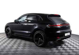 Подержанный автомобиль Porsche Macan 2020 года (7 фото)