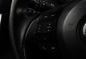 Подержанный автомобиль Mazda CX-5 2012 года (18 фото)